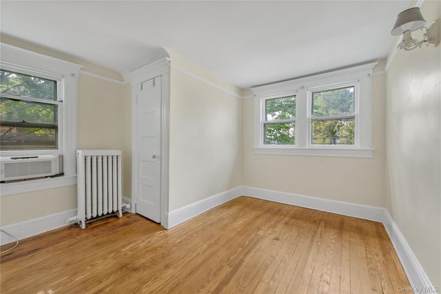 18 Dennis Street, Manhasset, NY 11030