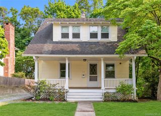 18 Dennis Street, Manhasset, NY 11030