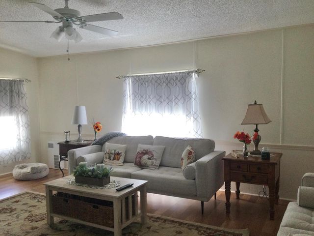 32 Flamenco Way, Port St. Lucie, FL 34952