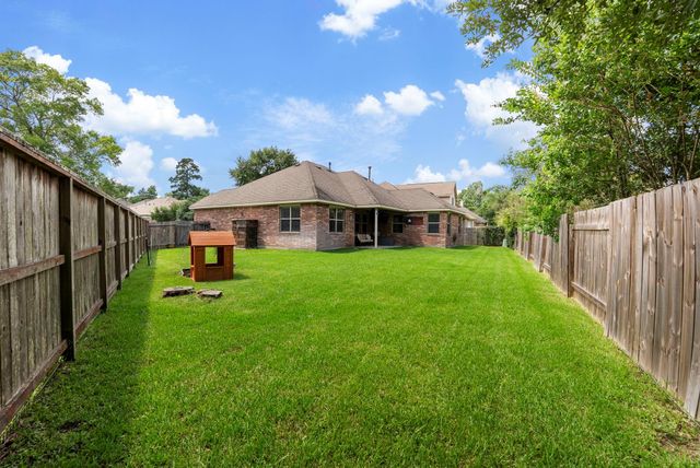 174 Maple Grove Drive, Conroe, TX 77384