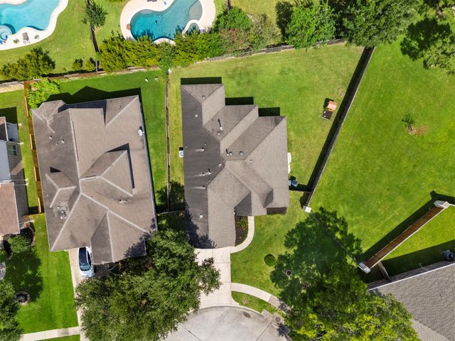 174 Maple Grove Drive, Conroe, TX 77384