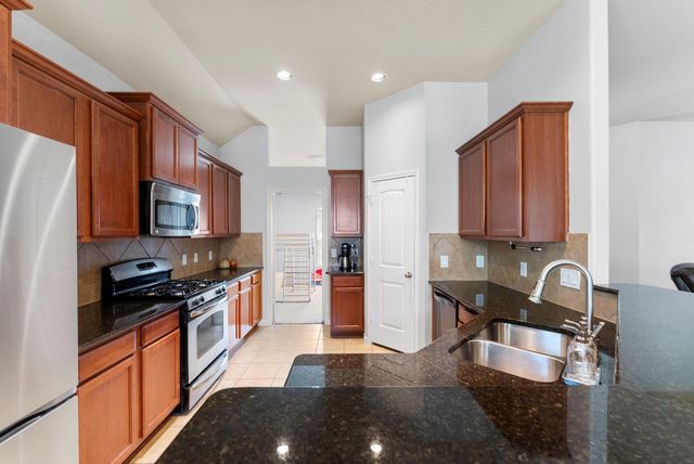 174 Maple Grove Drive, Conroe, TX 77384