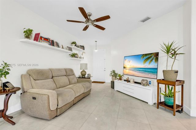 5570 NW 107th Ave 916, Doral, FL 33178