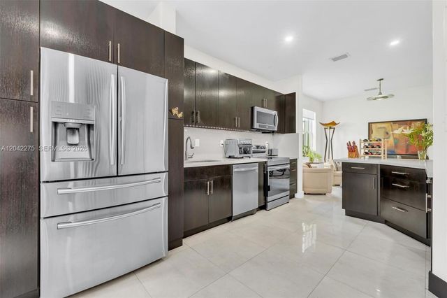 5570 NW 107th Ave 916, Doral, FL 33178