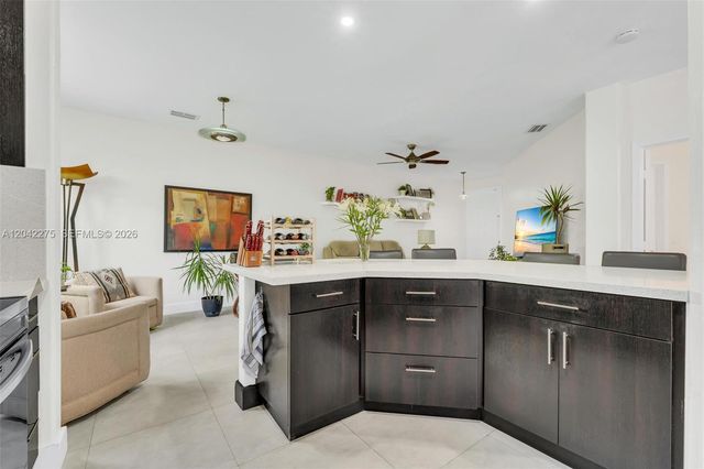5570 NW 107th Ave 916, Doral, FL 33178