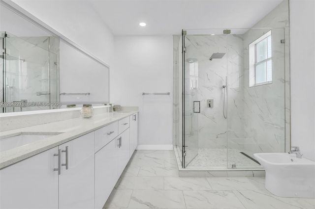 5570 NW 107th Ave 916, Doral, FL 33178