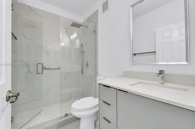 5570 NW 107th Ave 916, Doral, FL 33178