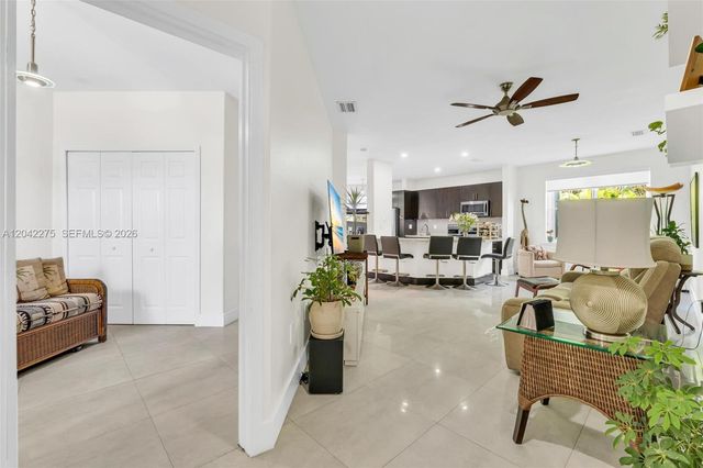 5570 NW 107th Ave 916, Doral, FL 33178
