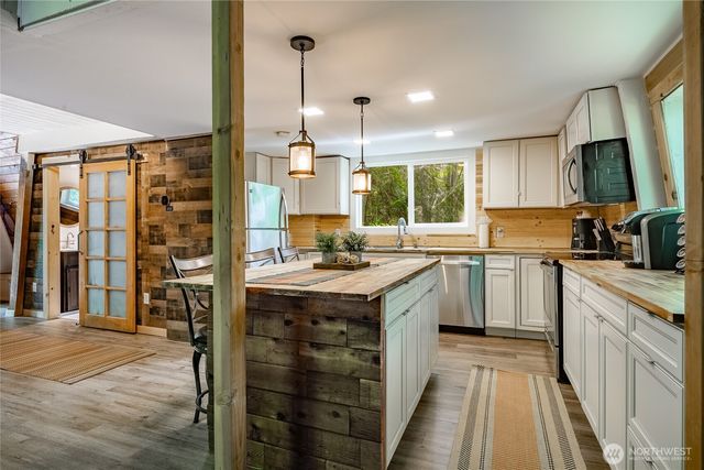 14001 Welcome Road, Glacier, WA 98244