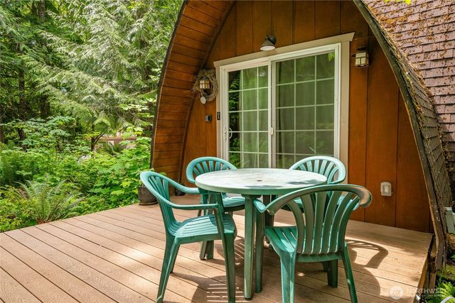 14001 Welcome Road, Glacier, WA 98244