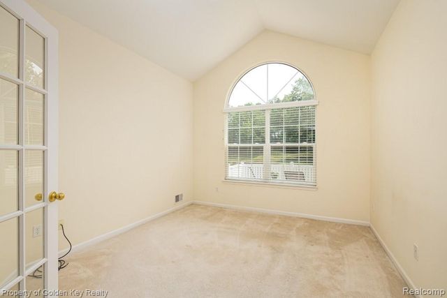 1160 Abbey Court, Westland, MI 48185