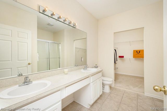 1160 Abbey Court, Westland, MI 48185