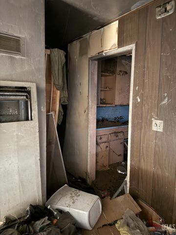 3101 Pioneer Drive, Bakersfield, CA 93306