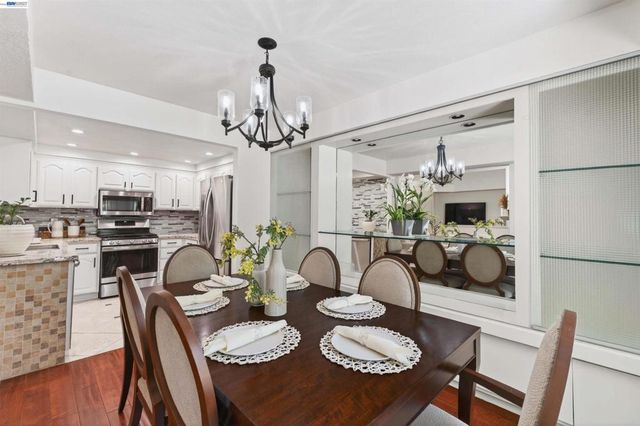 7483 Stonedale Dr, Pleasanton, CA 94588