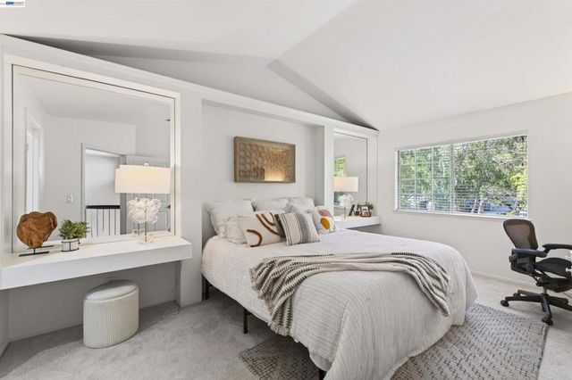 7483 Stonedale Dr, Pleasanton, CA 94588
