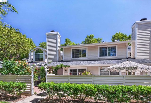 7483 Stonedale Dr, Pleasanton, CA 94588
