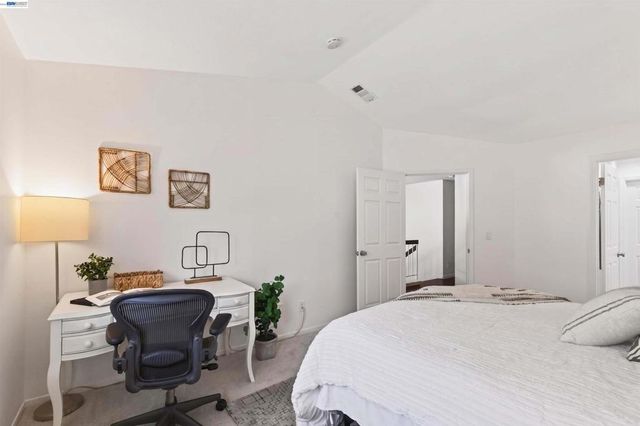 7483 Stonedale Dr, Pleasanton, CA 94588