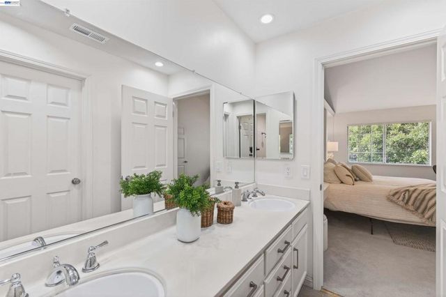 7483 Stonedale Dr, Pleasanton, CA 94588