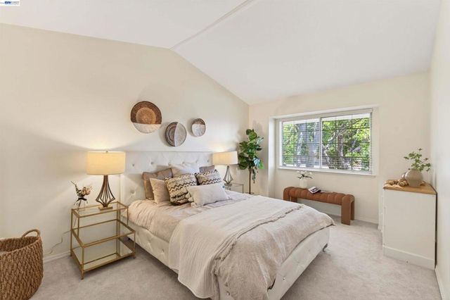 7483 Stonedale Dr, Pleasanton, CA 94588
