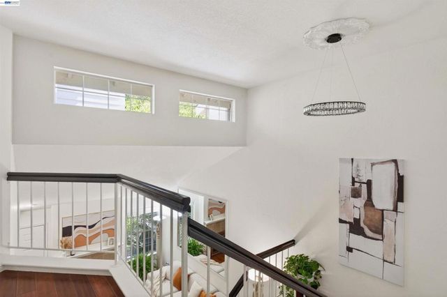 7483 Stonedale Dr, Pleasanton, CA 94588
