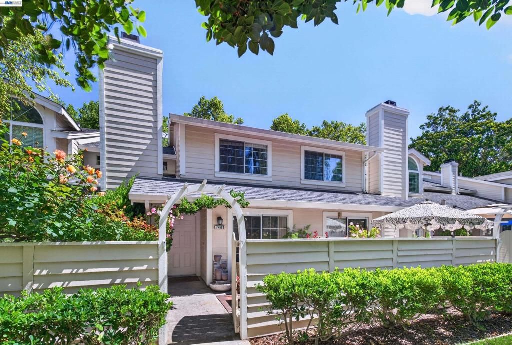 7483 Stonedale Dr, Pleasanton, CA 94588