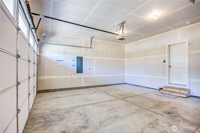 304 NE Shadowhawk Lane, Bremerton, WA 98311