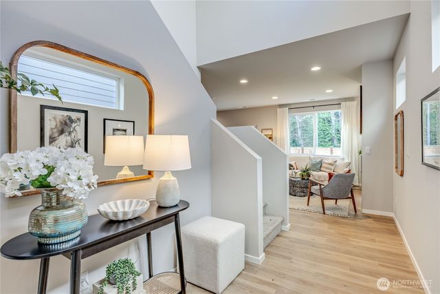 304 NE Shadowhawk Lane, Bremerton, WA 98311