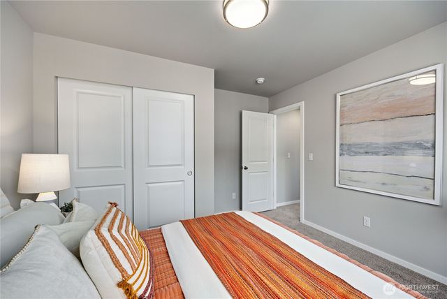 304 NE Shadowhawk Lane, Bremerton, WA 98311