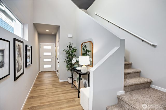 304 NE Shadowhawk Lane, Bremerton, WA 98311