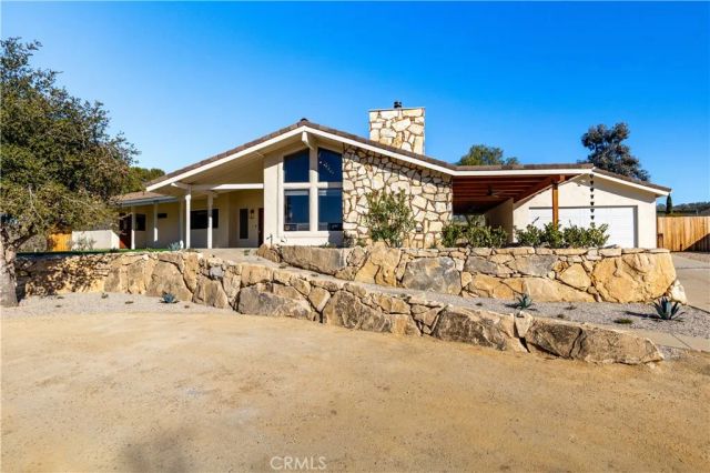 1670 Southfork Place, Paso Robles, CA 93446