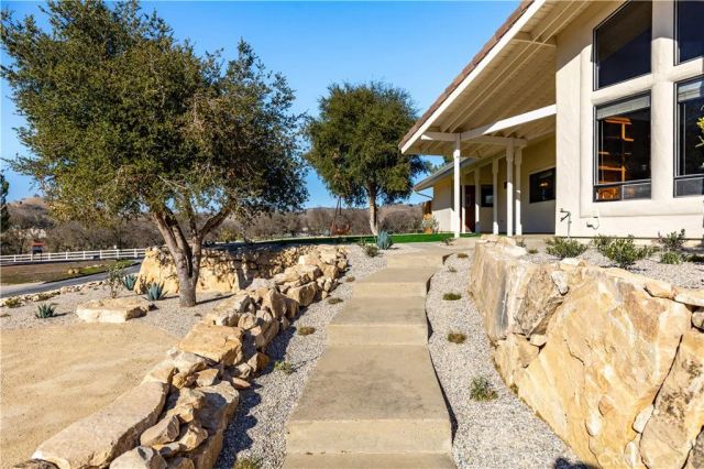 1670 Southfork Place, Paso Robles, CA 93446