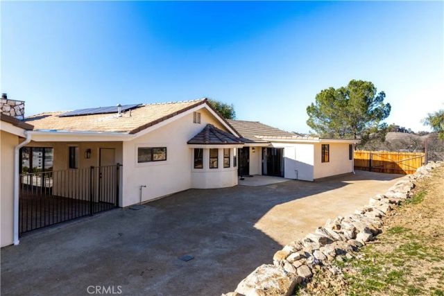 1670 Southfork Place, Paso Robles, CA 93446