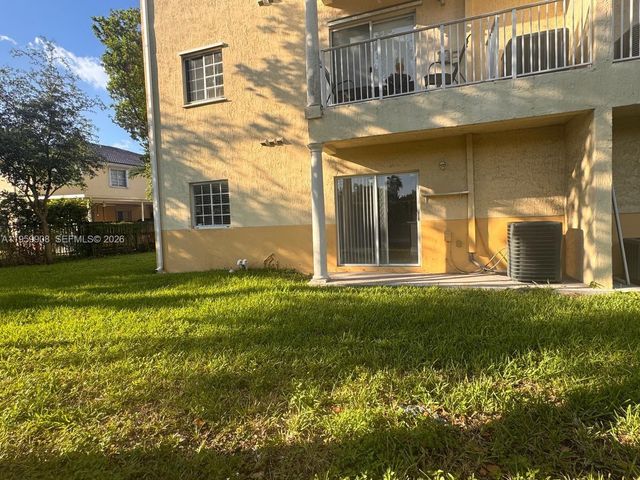 6940 NW 179th St 108-7, Hialeah, FL 33015