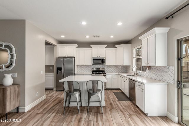 3423 E ZION Way, Chandler, AZ 85249