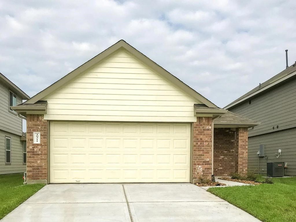 10311 Van Hut Lane, Houston, TX 77044