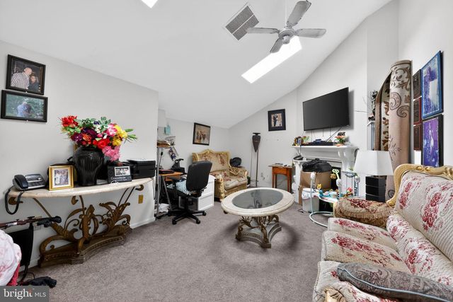 268 STEEPLECHASE CT, Woodbury, NJ 08096