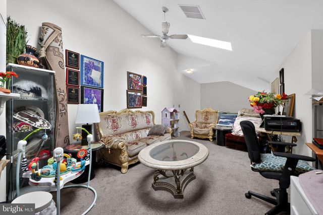 268 STEEPLECHASE CT, Woodbury, NJ 08096