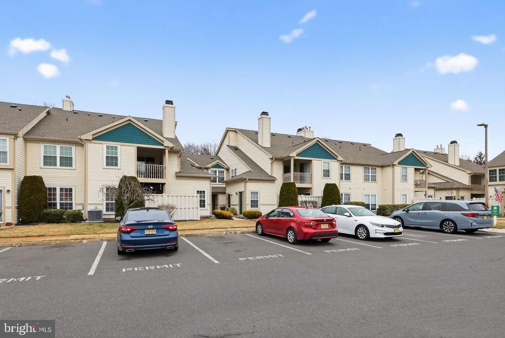 268 STEEPLECHASE CT, Woodbury, NJ 08096