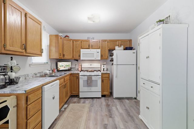 2027 WYATT CIR, Dover, PA 17315