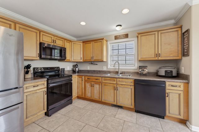 3472 Melrose Dr, Clarksville, TN 37042