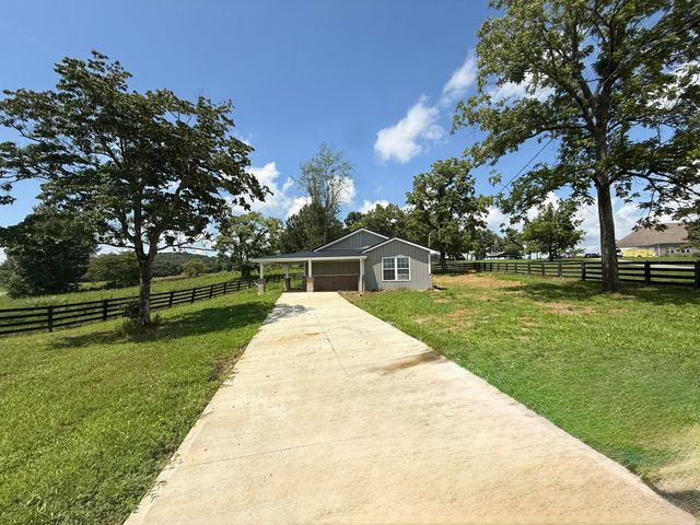 1505 White Road, Somerset, KY 42501
