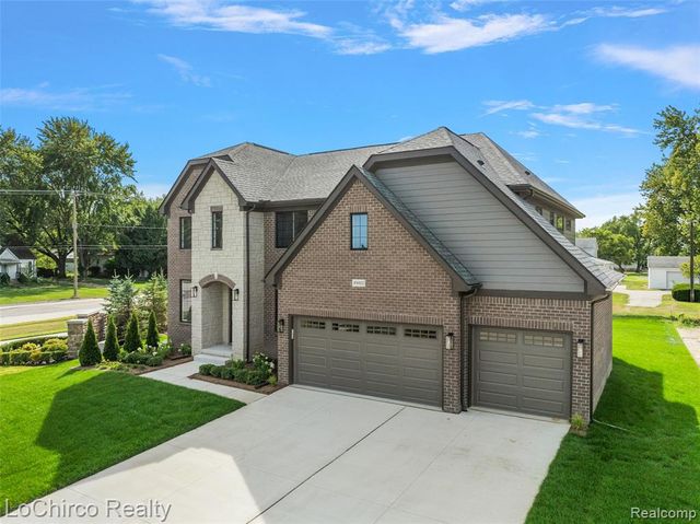 49579 Langford Drive, Macomb, MI 48044