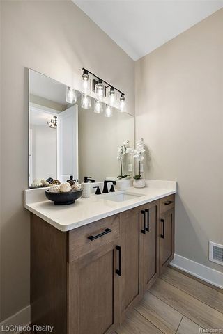 49579 Langford Drive, Macomb, MI 48044