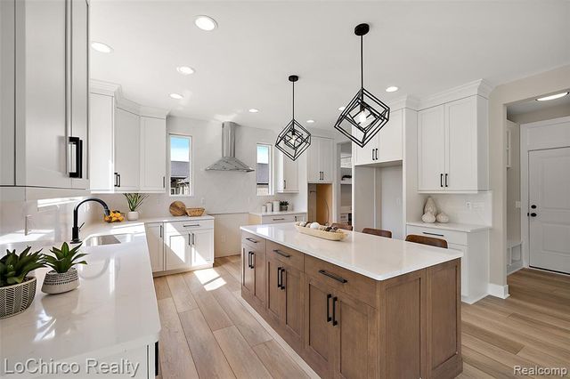 49579 Langford Drive, Macomb, MI 48044