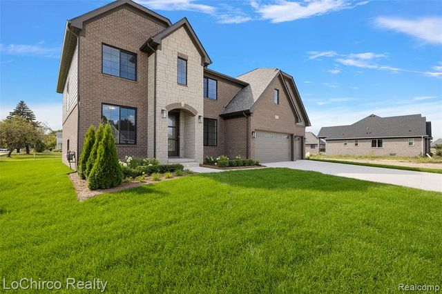 49579 Langford Drive, Macomb, MI 48044