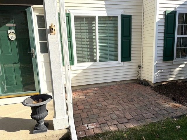 2298 Reflections Drive 2298, Aurora, IL 60502