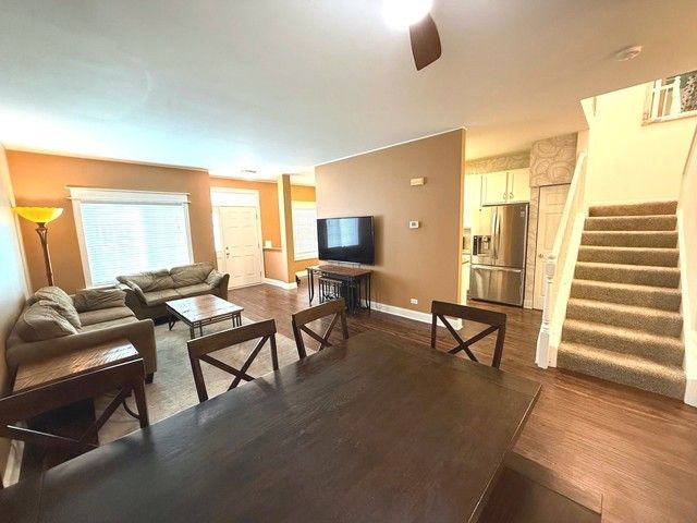 2298 Reflections Drive 2298, Aurora, IL 60502