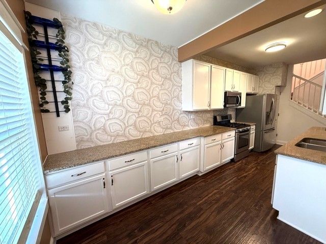 2298 Reflections Drive 2298, Aurora, IL 60502