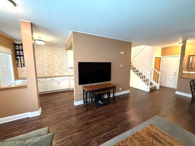 2298 Reflections Drive 2298, Aurora, IL 60502