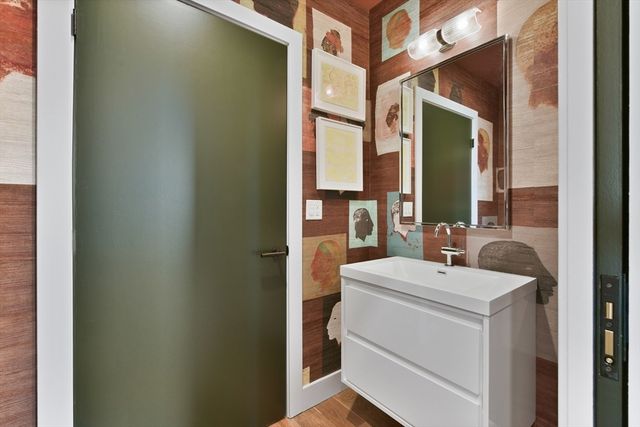 566 Columbus Avenue 605, Boston, MA 02118
